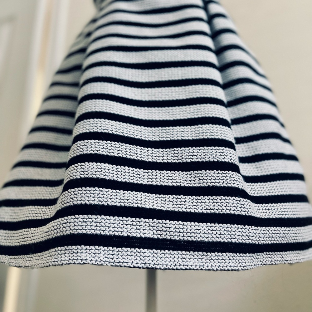 Express Black and White Tweed Pleated zipper front Dress with pockets!!! - Picture 7 of 17